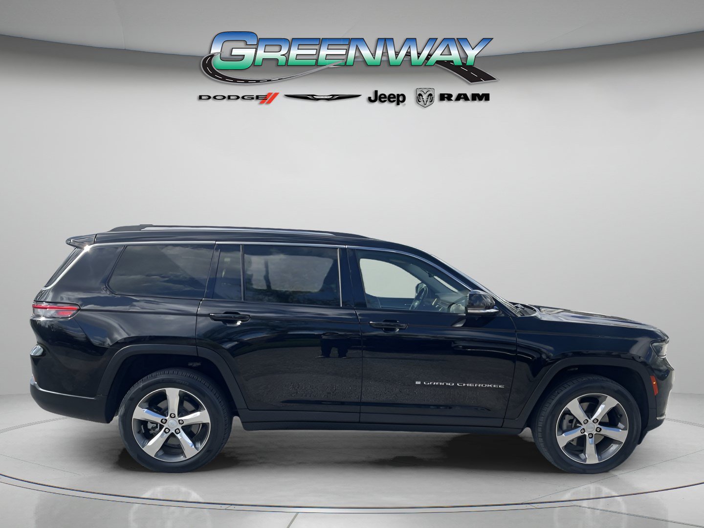 Used 2022 Jeep Grand Cherokee L Limited AWD/4WD image 5