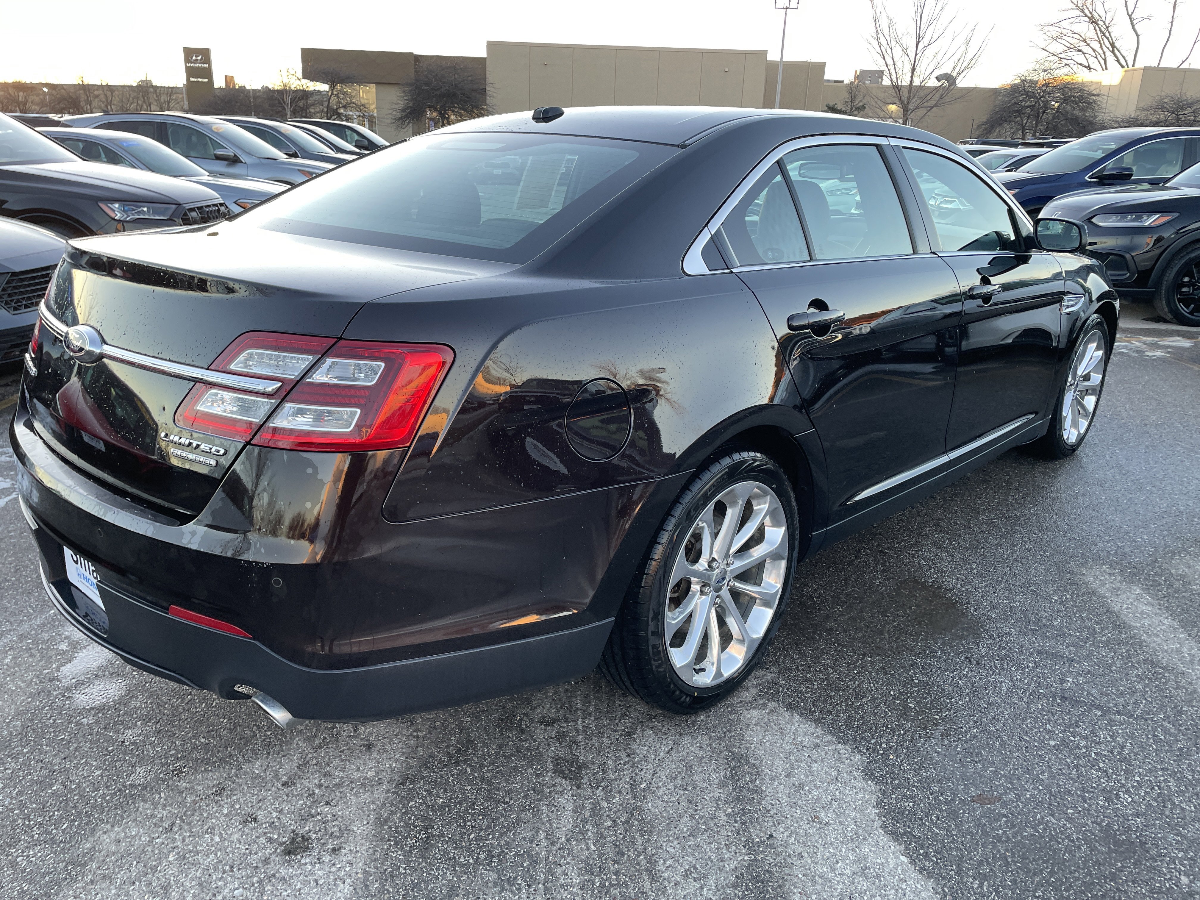 Used 2013 Ford Taurus Limited image 5