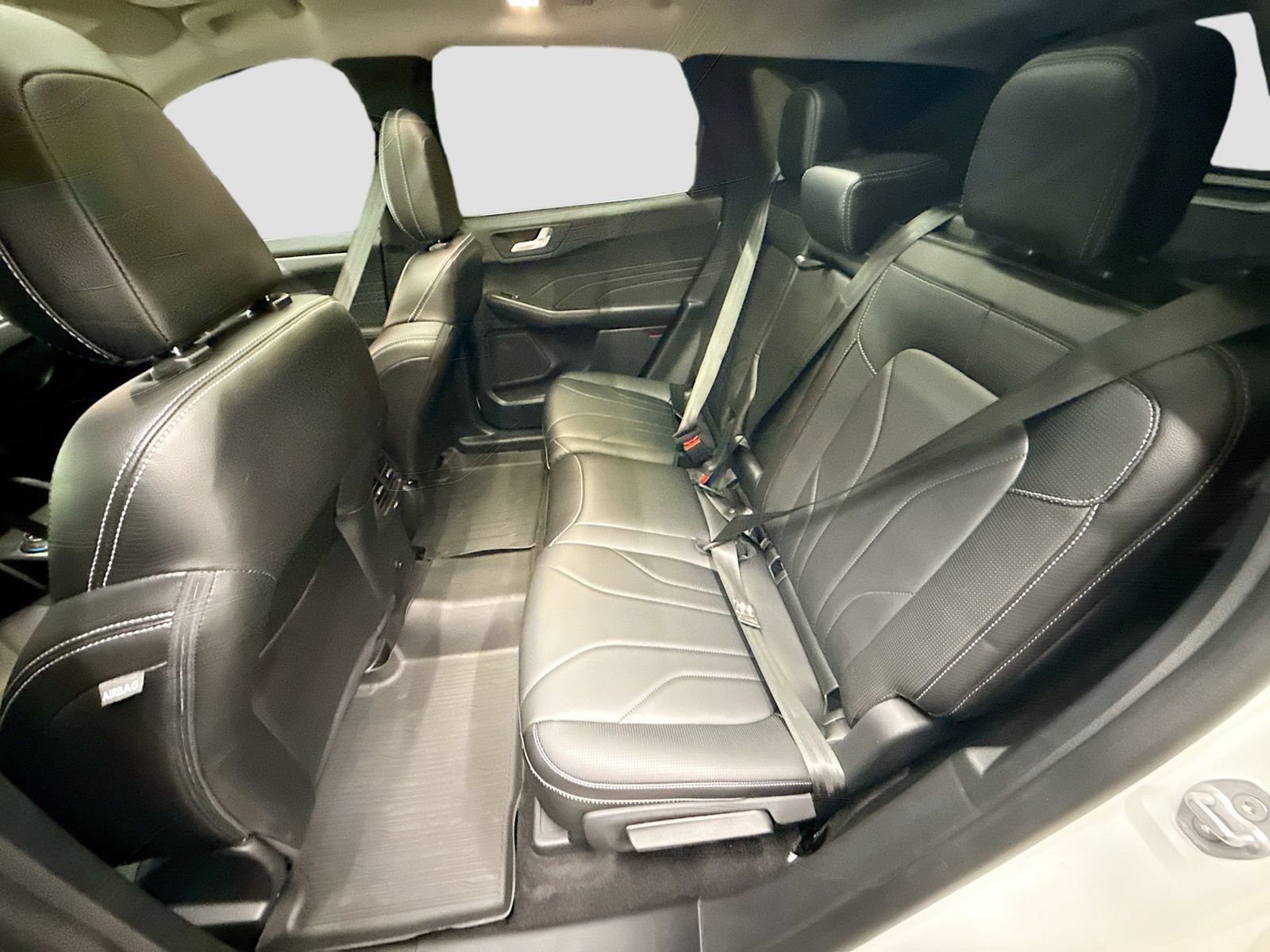 Used 2025 Ford Escape Platinum w/ Premium Technology Package AWD/4WD image 29