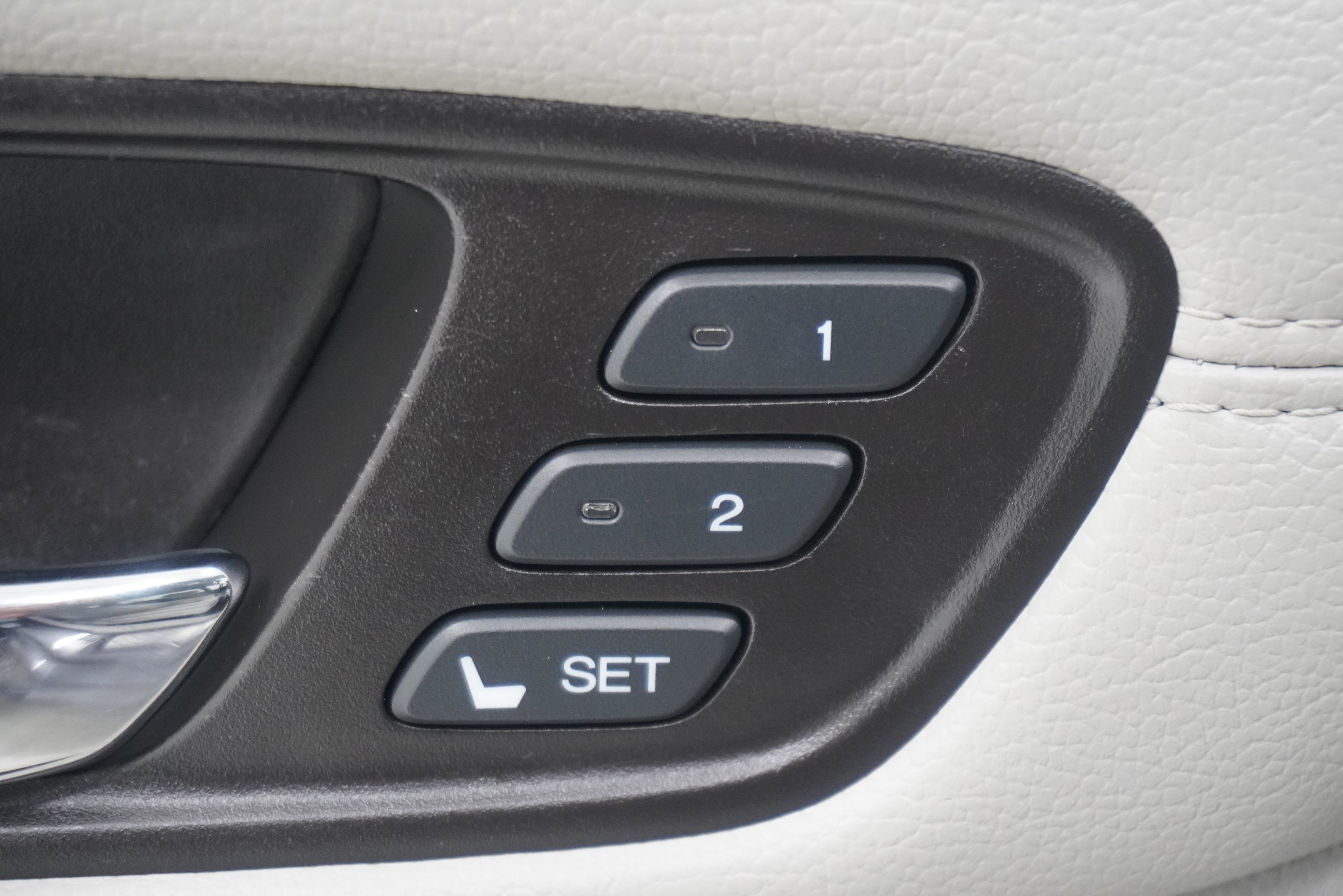 Used 2018 Acura RDX w/ Advance Package FWD image 16