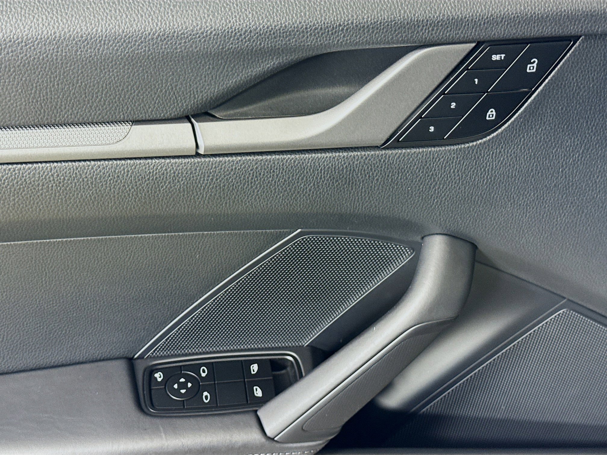 Used 2024 Porsche 911 Targa 4S w/ Sport Package image 11