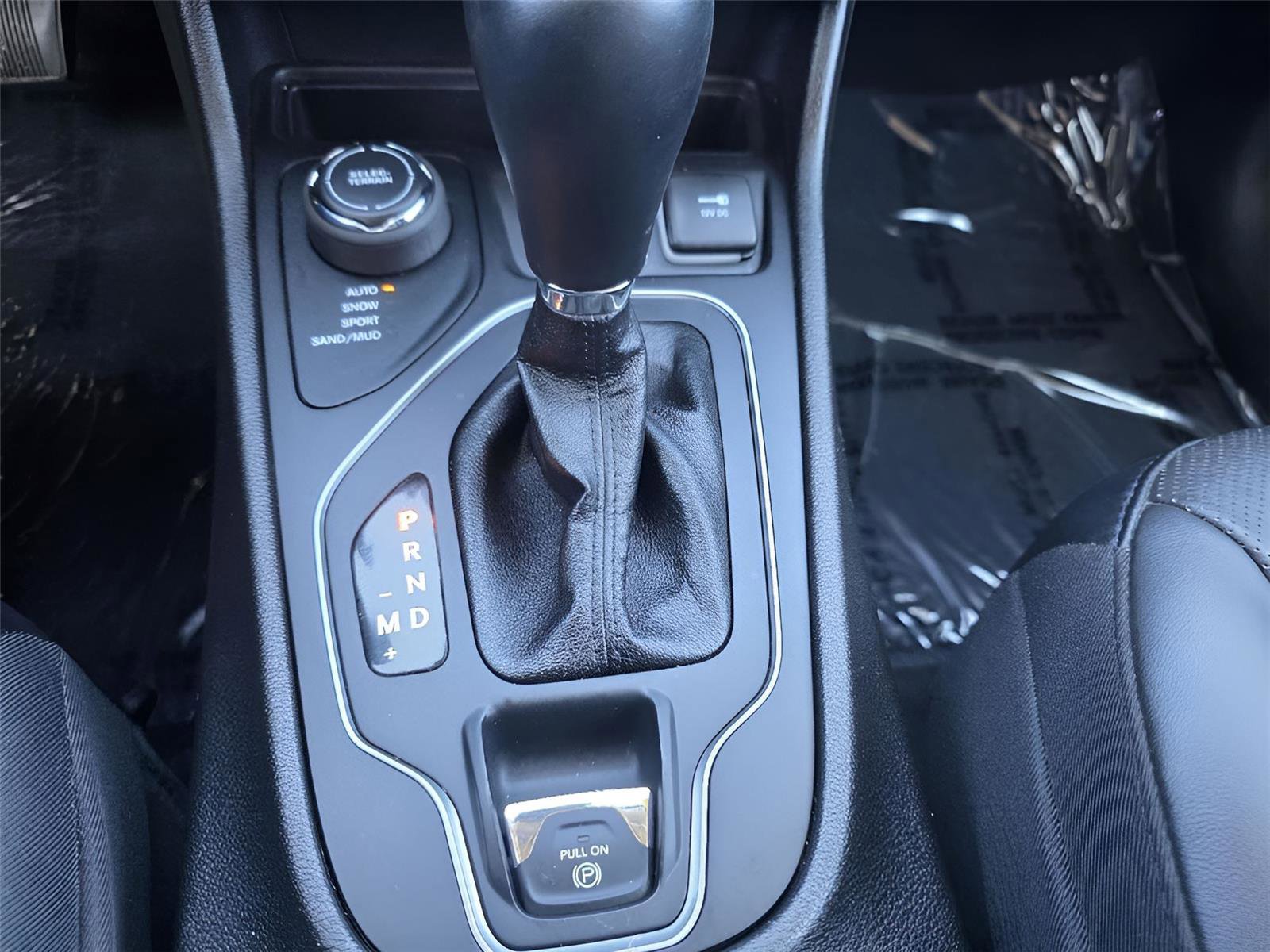 Used 2021 Jeep Cherokee Latitude Lux w/ Sun & Sound Group image 26