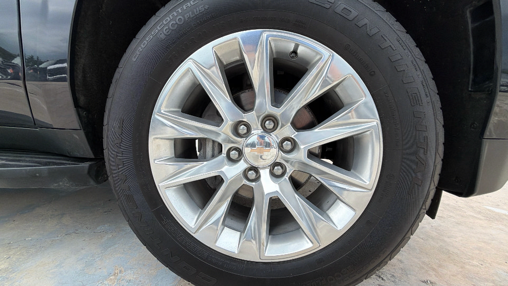 Certified 2025 Chevrolet Suburban Premier AWD/4WD image 40