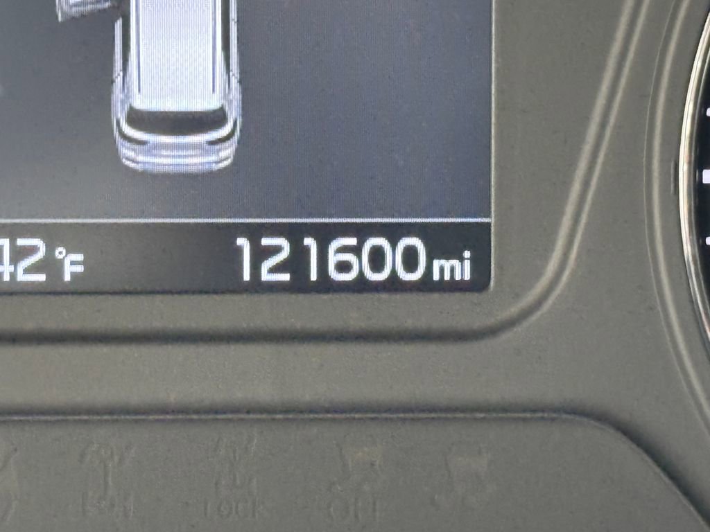 Used 2019 Kia Sorento LX image 34