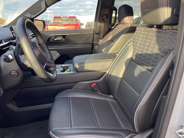 Used 2024 GMC Sierra EV Denali image 15