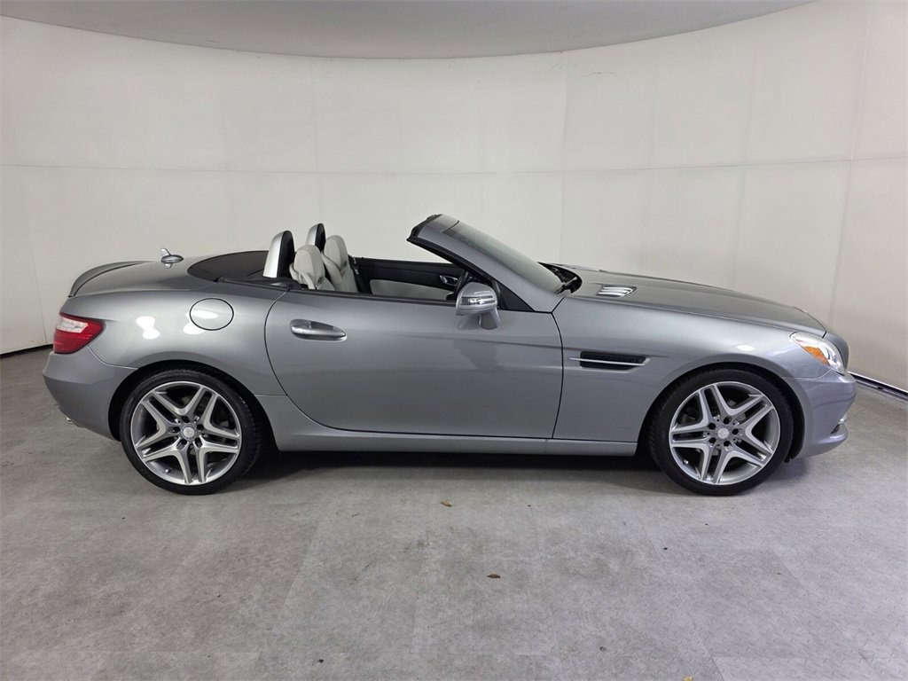 Used 2015 Mercedes-Benz SLK 250 image 3