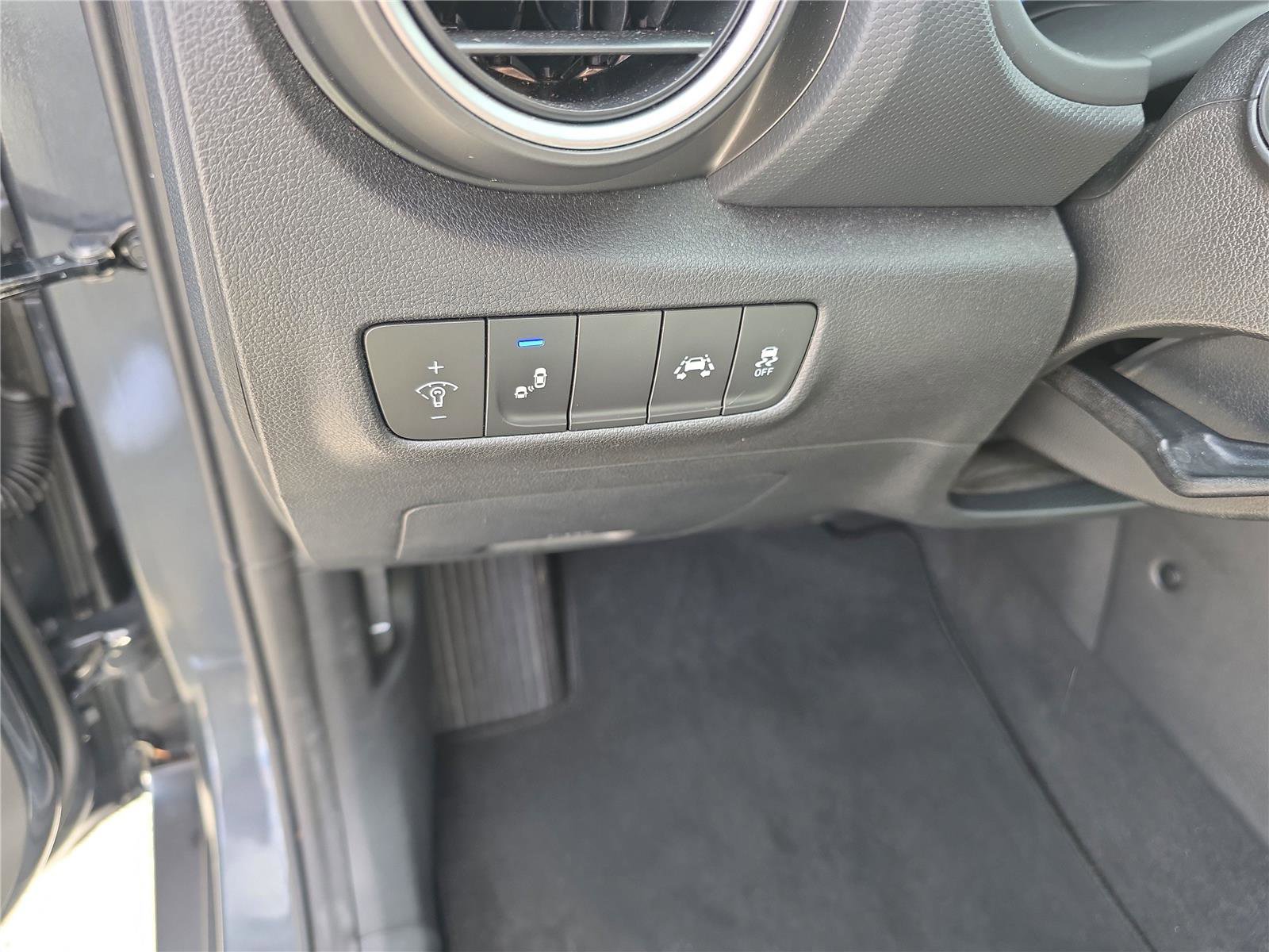 Used 2020 Hyundai Kona SEL image 16