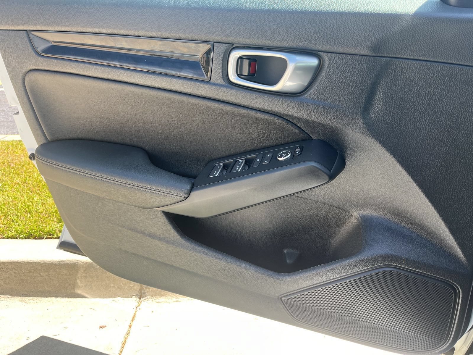 Used 2024 Honda Civic EX-L image 7