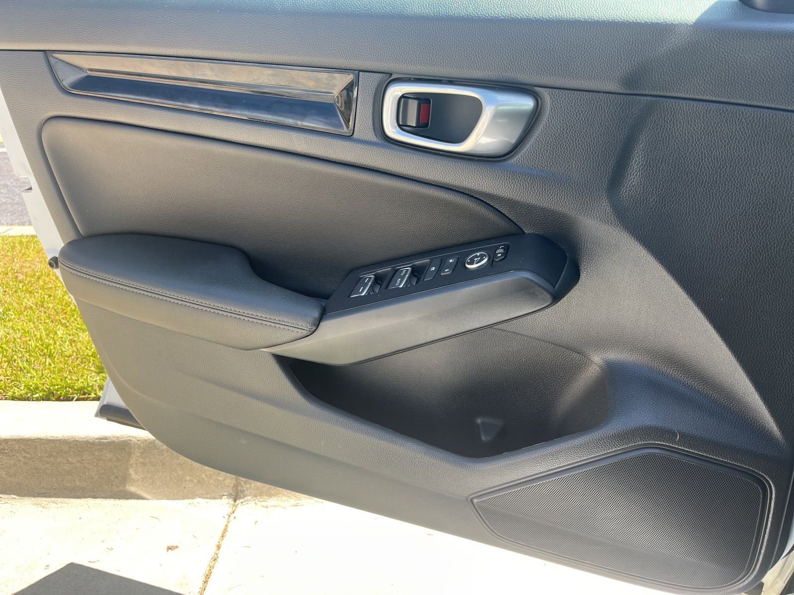 Used 2024 Honda Civic EX-L image 7