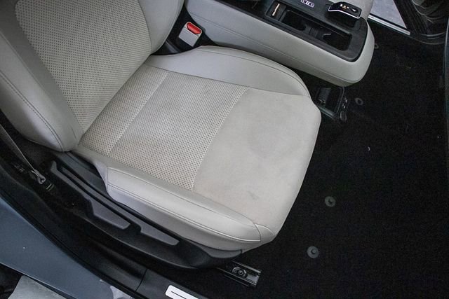 Used 2025 Nissan Ariya AWD image 17