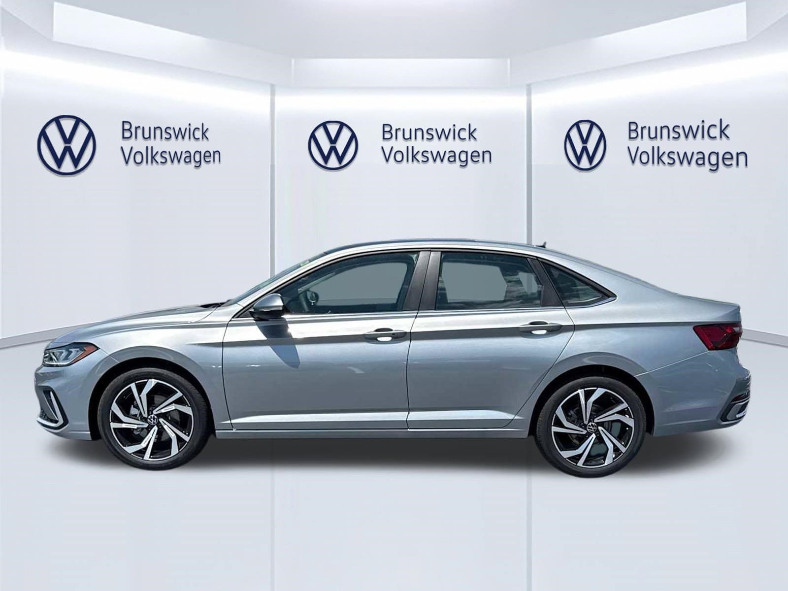 New 2026 Volkswagen Jetta SEL FWD image 3