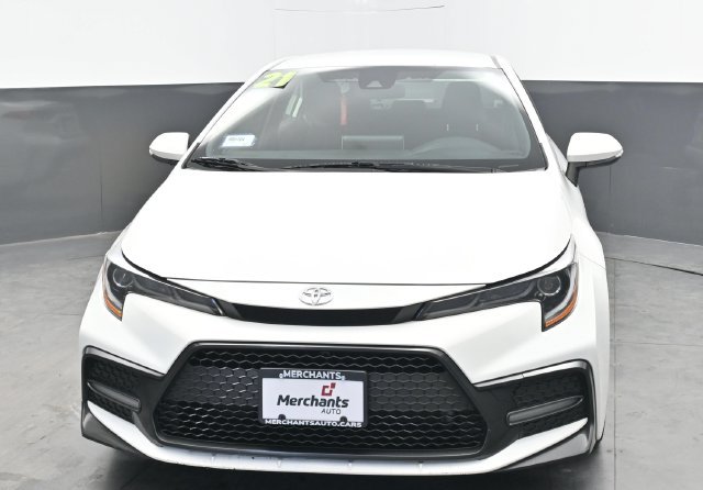 Used 2021 Toyota Corolla SE w/ Carpet Mat Package (TMS) FWD image 2