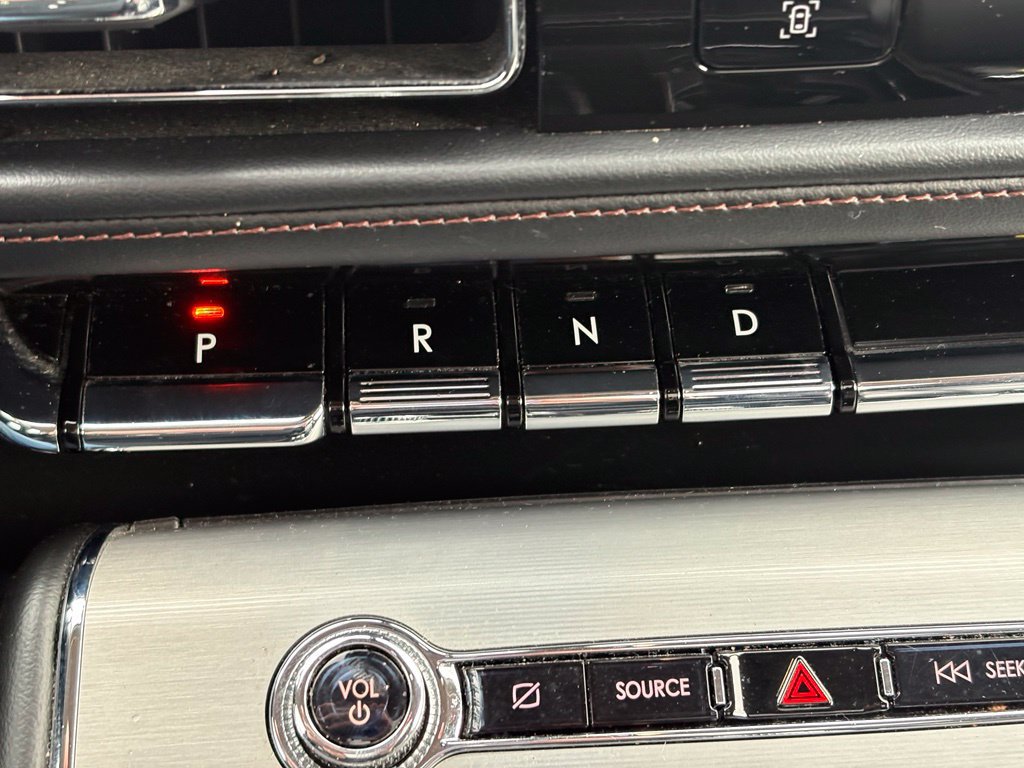Used 2023 Lincoln Aviator AWD w/ Premium Package image 32