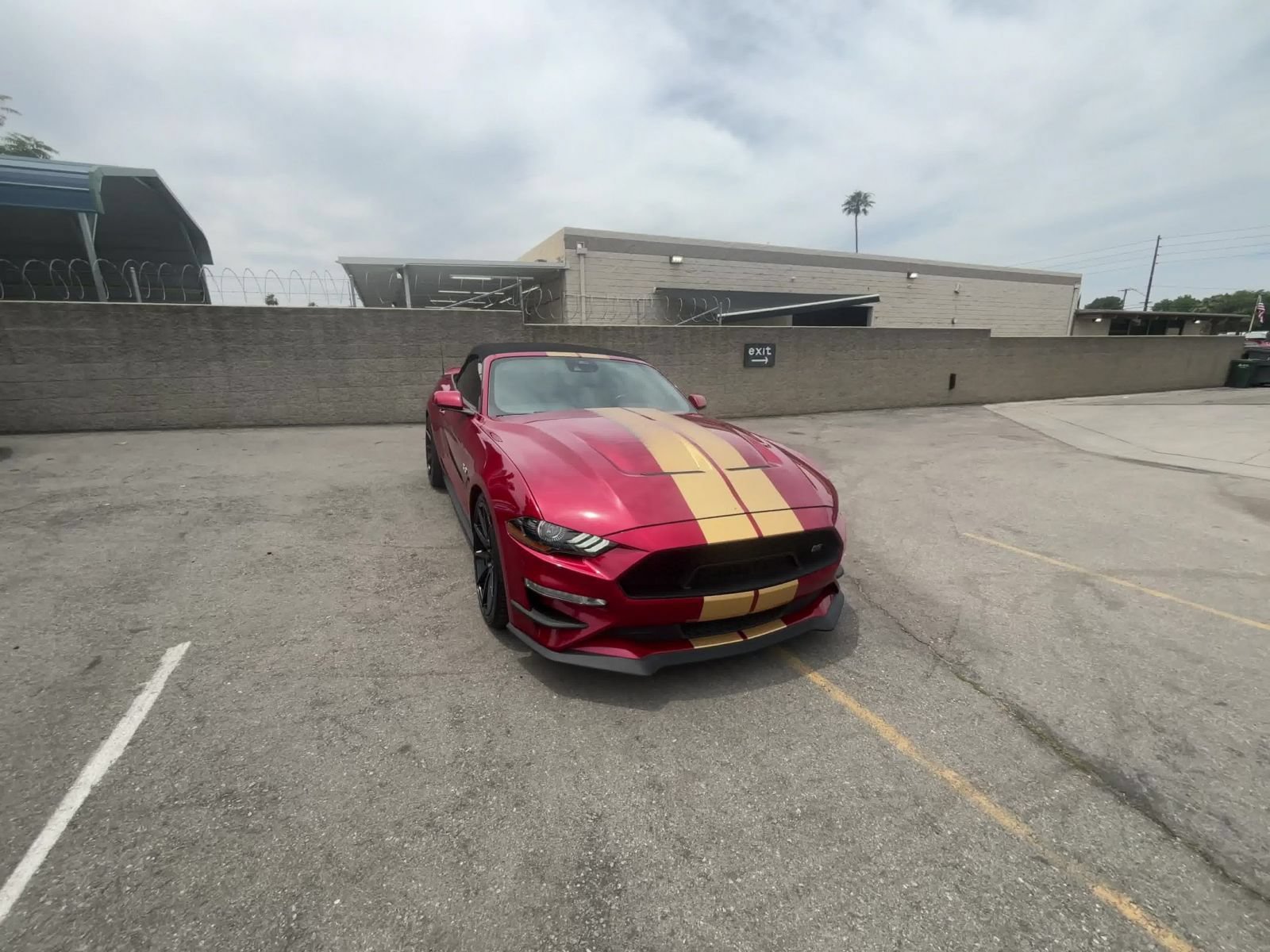 Used 2022 Ford Mustang GT Premium w/ GT Performance Package RWD image 3