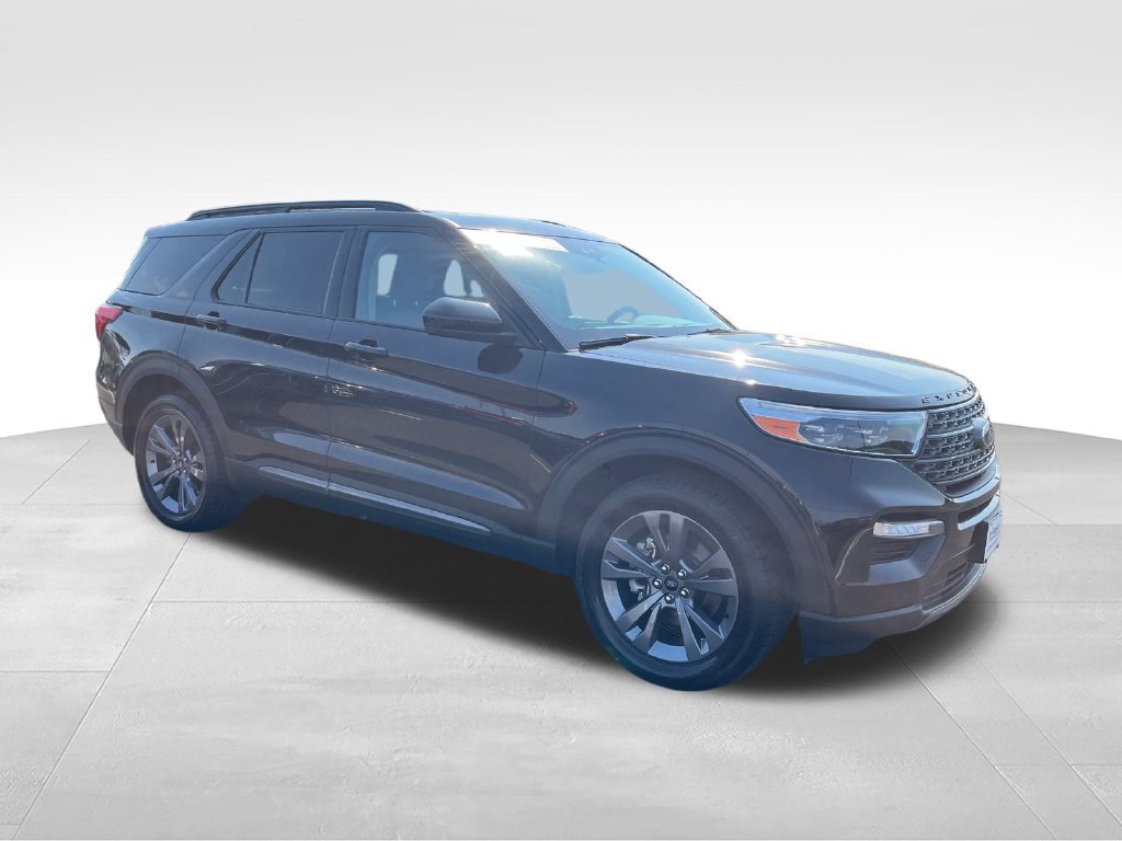 Used 2023 Ford Explorer XLT w/ Equipment Group 202A AWD/4WD image 7