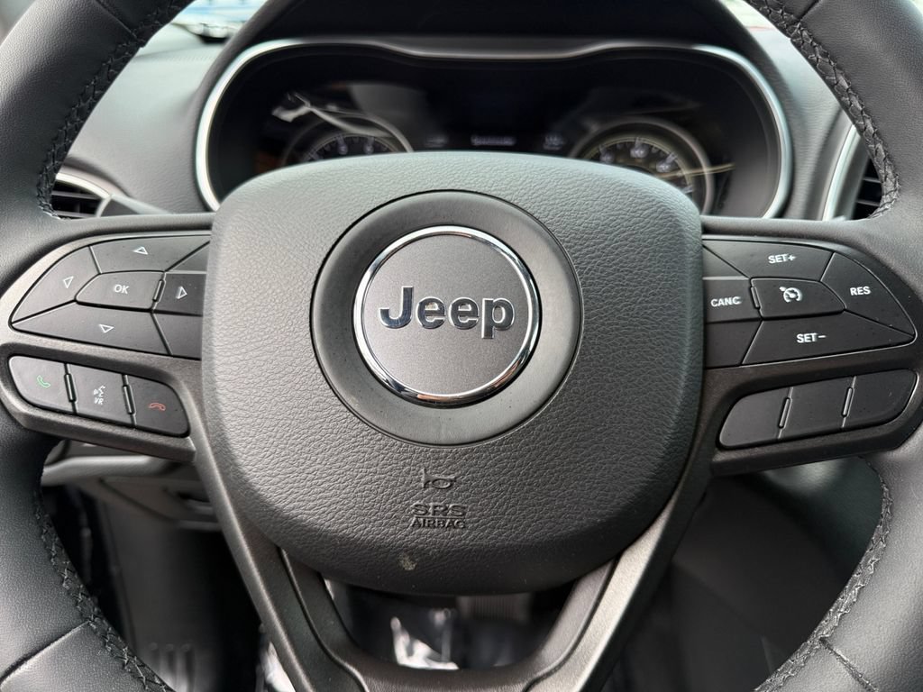 Used 2022 Jeep Cherokee Trailhawk AWD/4WD image 21