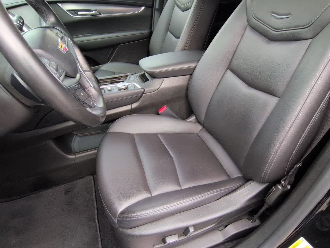 Used 2023 Cadillac XT5 Luxury AWD/4WD image 16