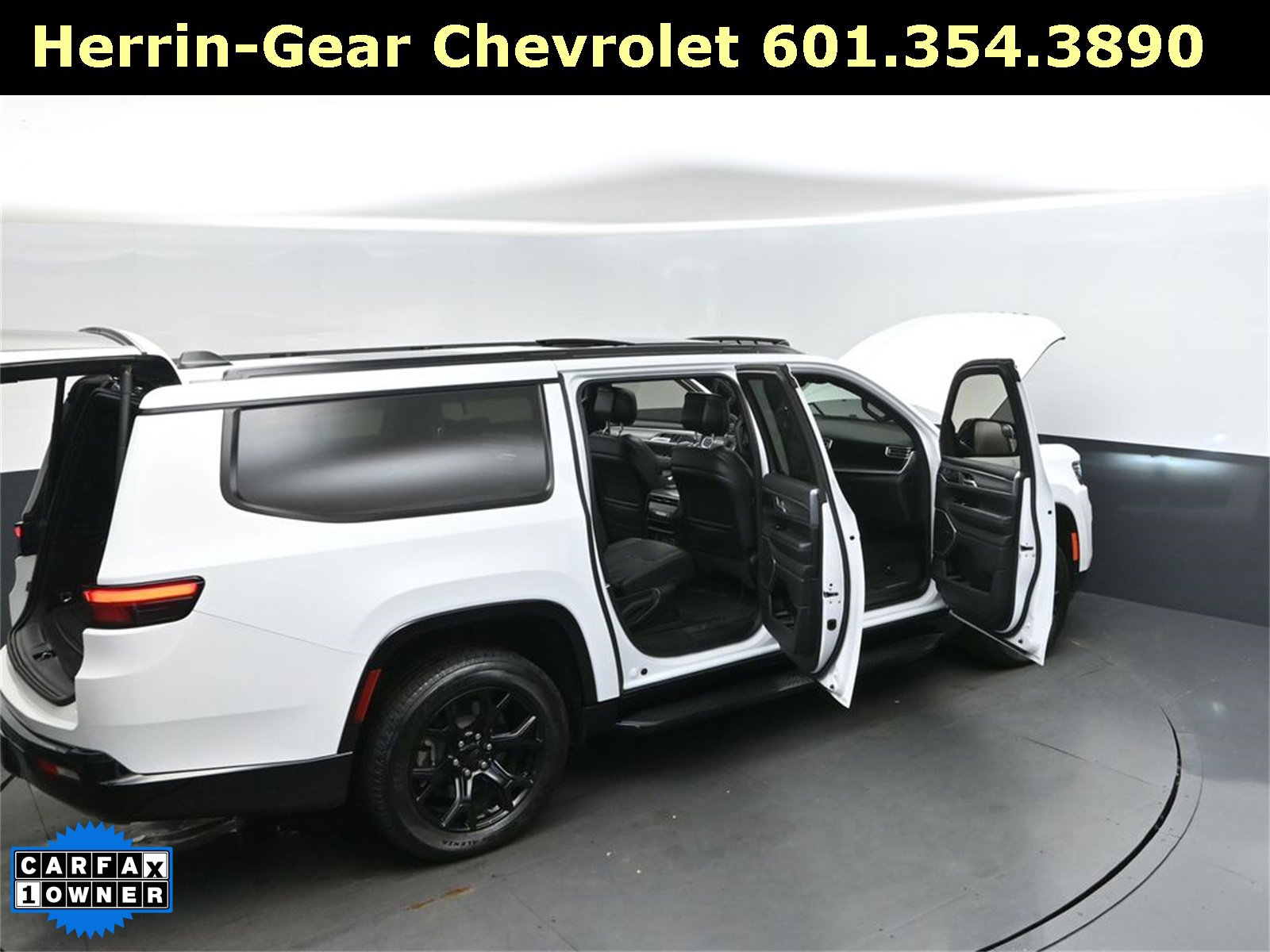 Used 2024 Jeep Wagoneer L Series II image 51