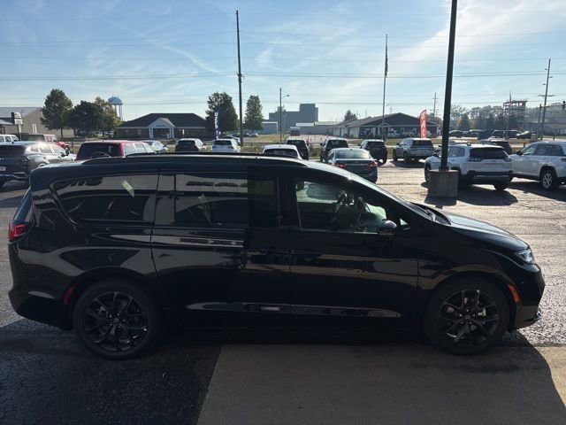 New 2026 Chrysler Pacifica Limited w/ S Appearance Package FWD image 10