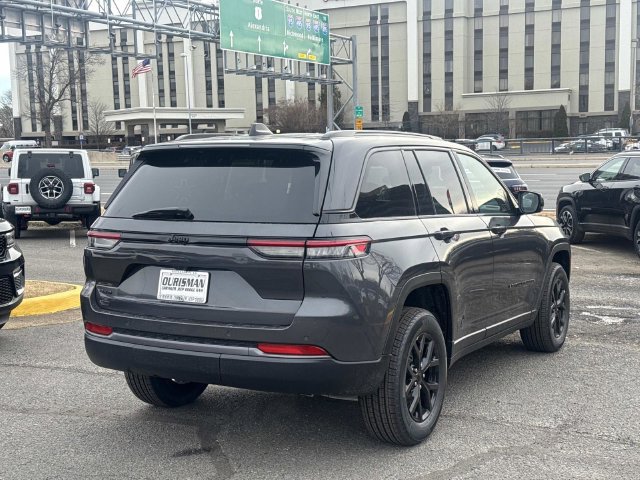 New 2026 Jeep Grand Cherokee Altitude AWD/4WD image 2