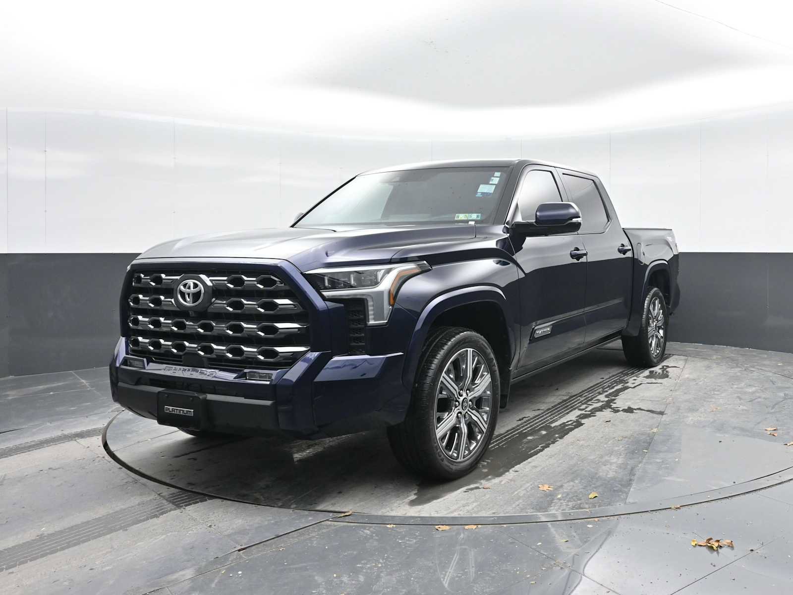 Used 2023 Toyota Tundra Platinum image 5