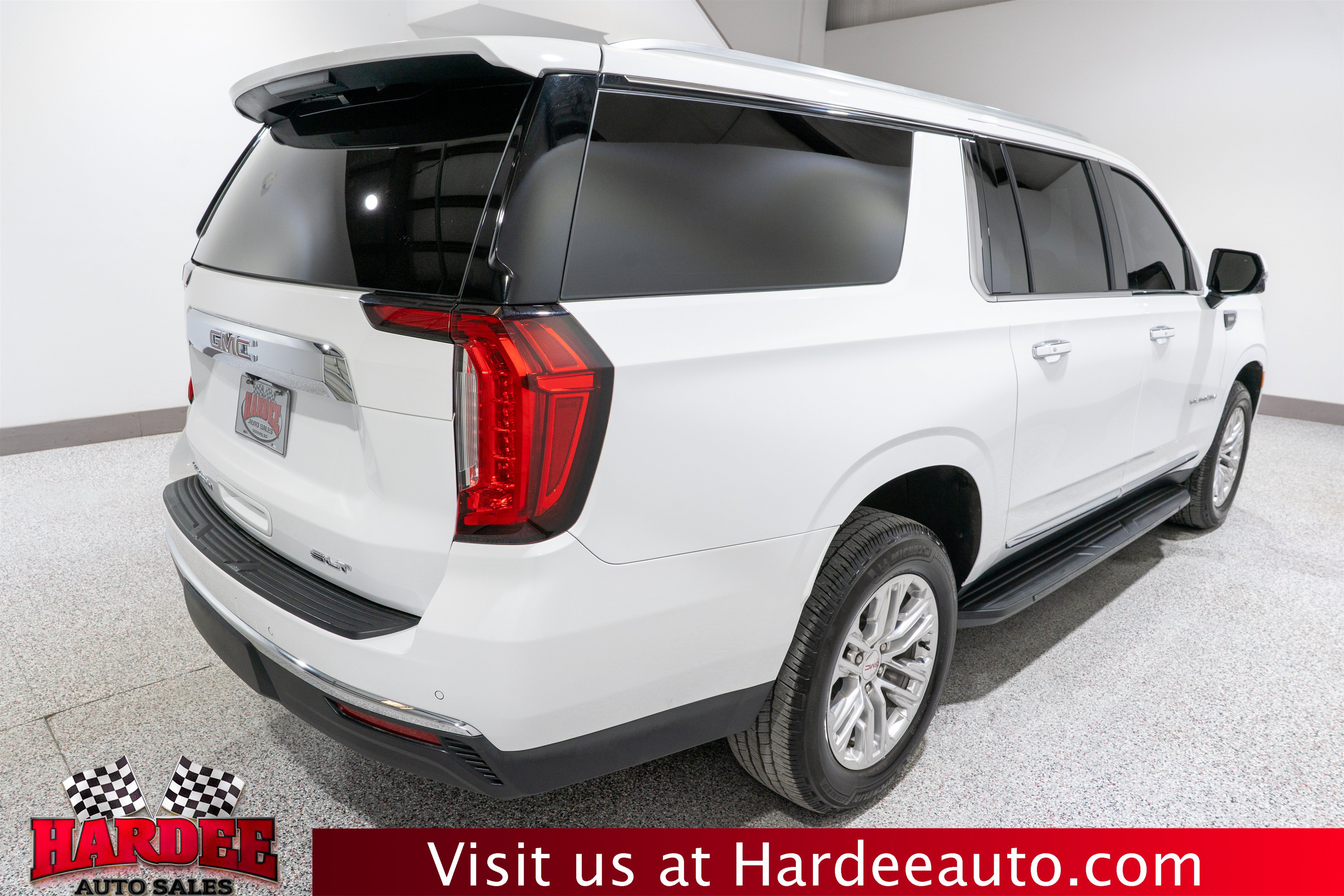 Used 2022 GMC Yukon XL SLT w/ SLT Premium Package RWD image 5