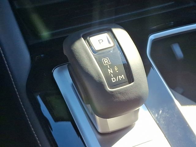 New 2025 Mitsubishi Outlander SE image 11