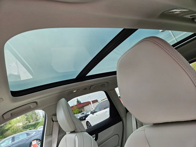 Certified 2023 Volvo XC60 B6 Ultimate w/ Protection Package Premier AWD/4WD image 22