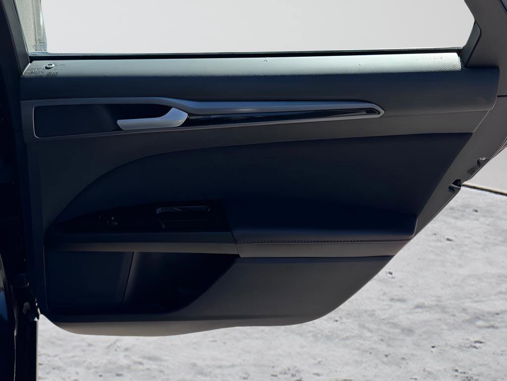 Used 2014 Ford Fusion SE image 24