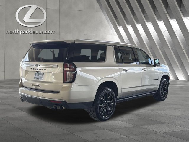 Used 2024 Chevrolet Suburban High Country AWD/4WD image 5