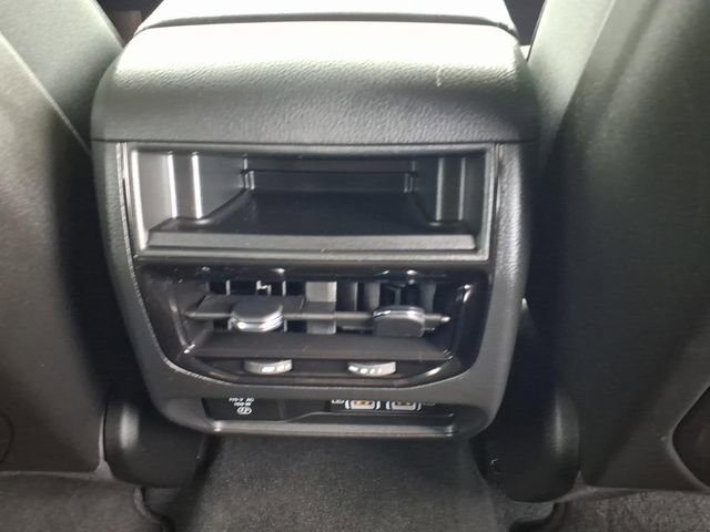 Used 2023 Jeep Grand Cherokee Altitude AWD/4WD image 13