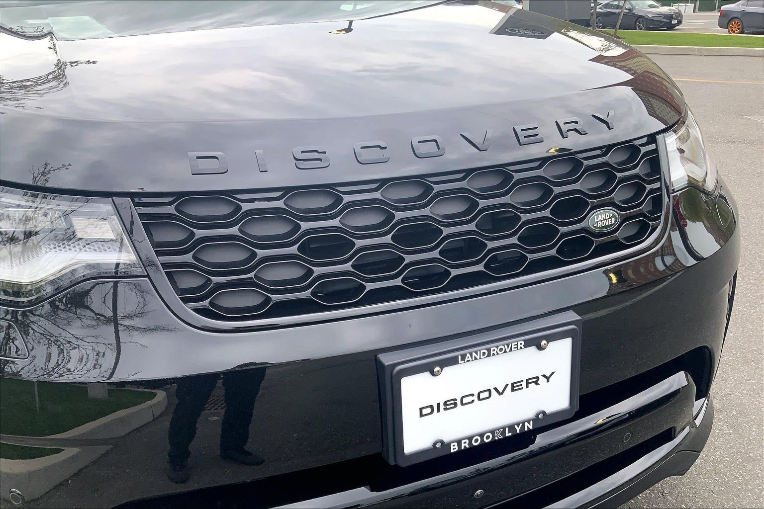 Certified 2025 Land Rover Discovery Dynamic SE AWD/4WD image 30