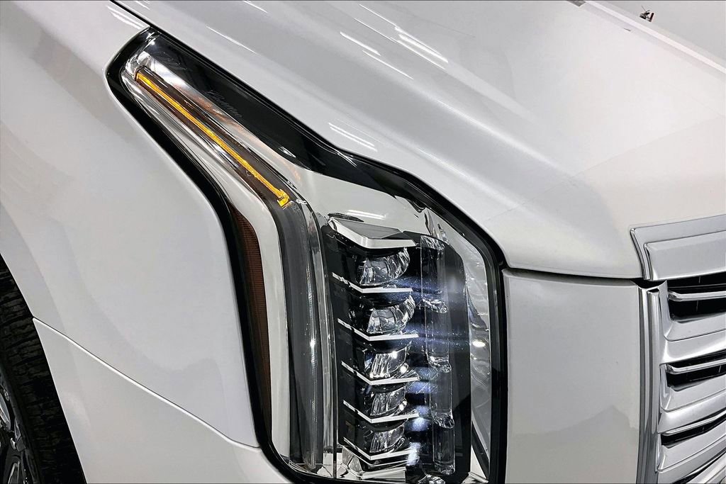Used 2020 Cadillac Escalade Platinum image 30
