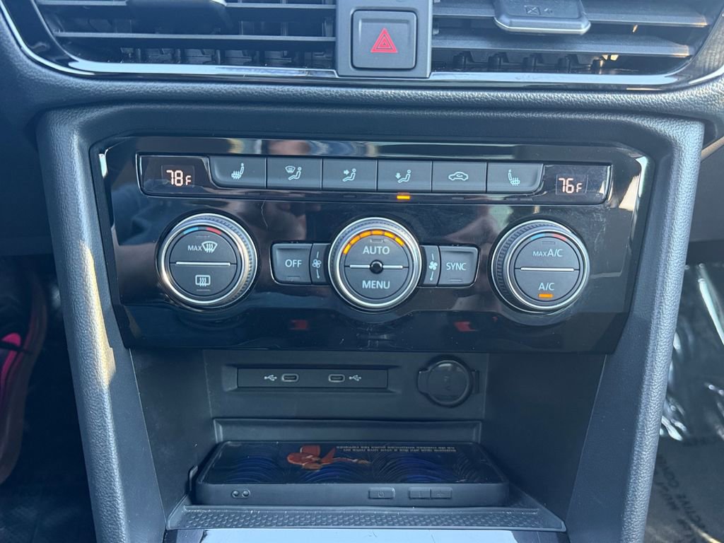 Used 2024 Volkswagen Taos SE image 18