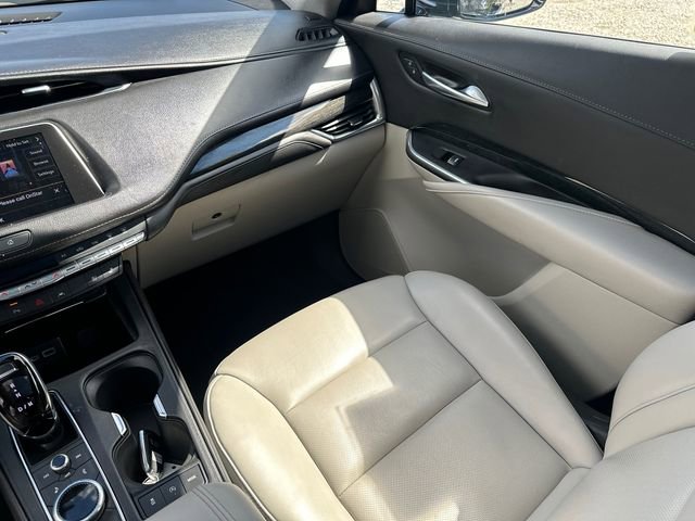 Used 2023 Cadillac XT4 Premium Luxury image 28