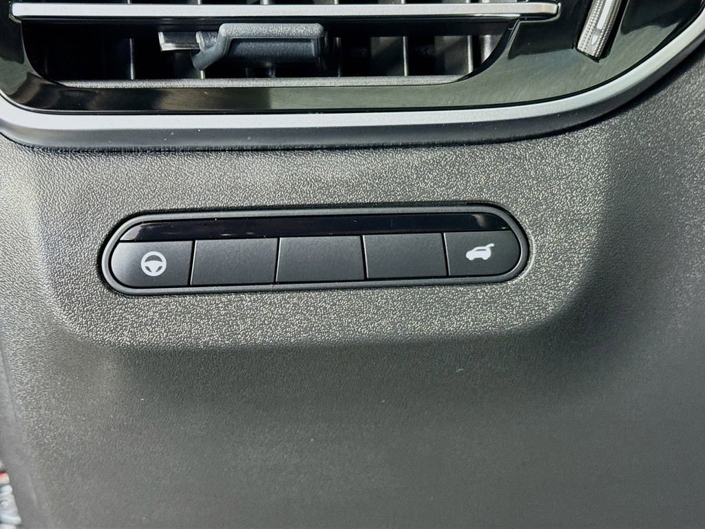 Certified 2026 INFINITI QX60 Luxe w/ Family Package FWD image 10