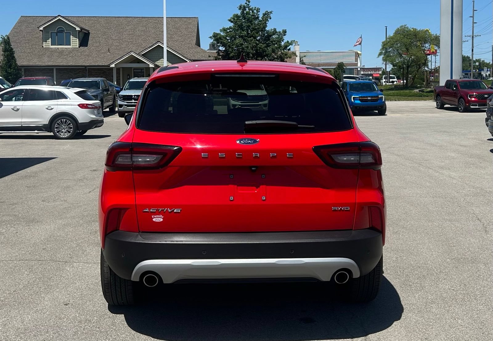 Used 2024 Ford Escape Active w/ Tech Pack #1 AWD/4WD image 6