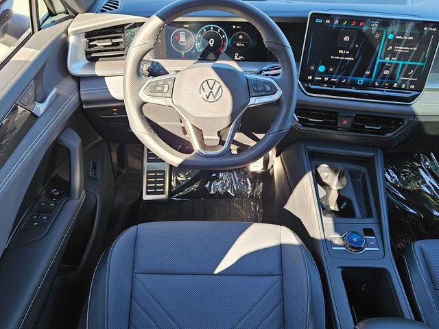 New 2026 Volkswagen Tiguan SE R-Line FWD image 7