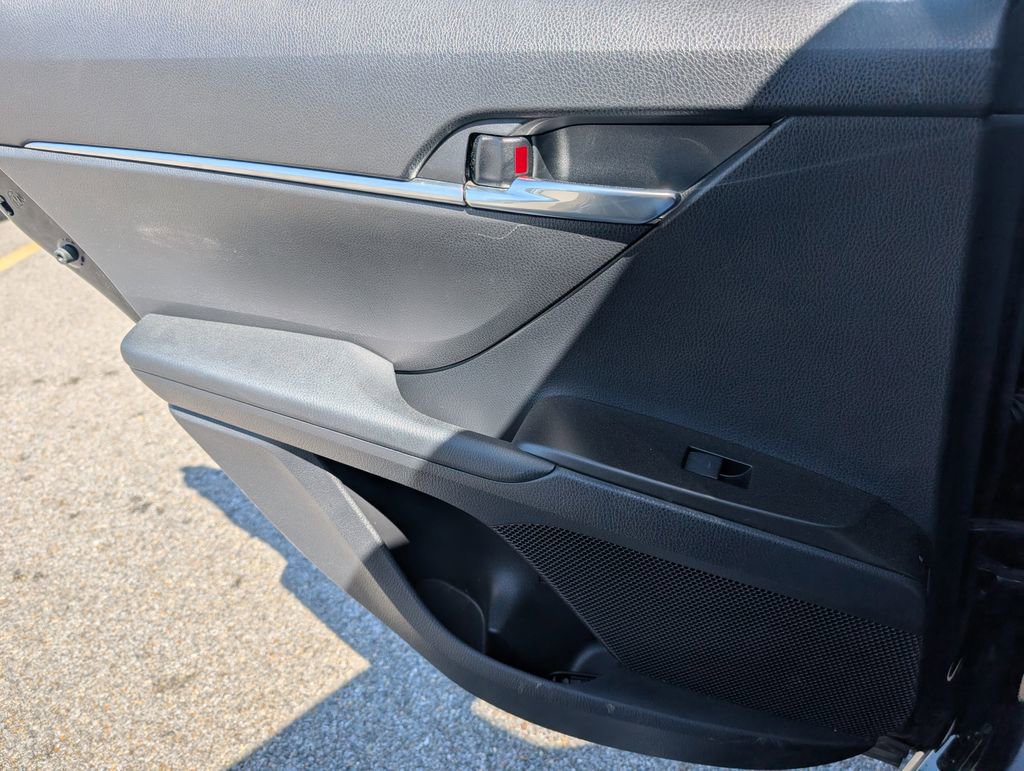 Used 2023 Toyota Camry SE image 27