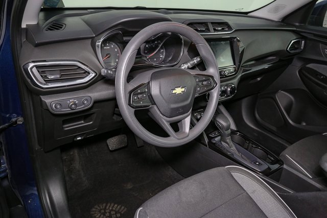 Used 2021 Chevrolet TrailBlazer LT w/ Convenience Package image 19