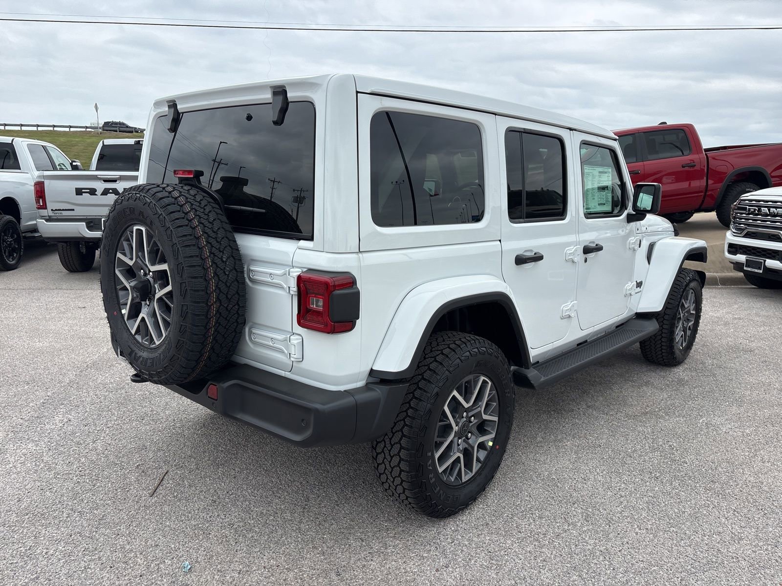 New 2026 Jeep Wrangler Unlimited Sahara AWD/4WD image 6