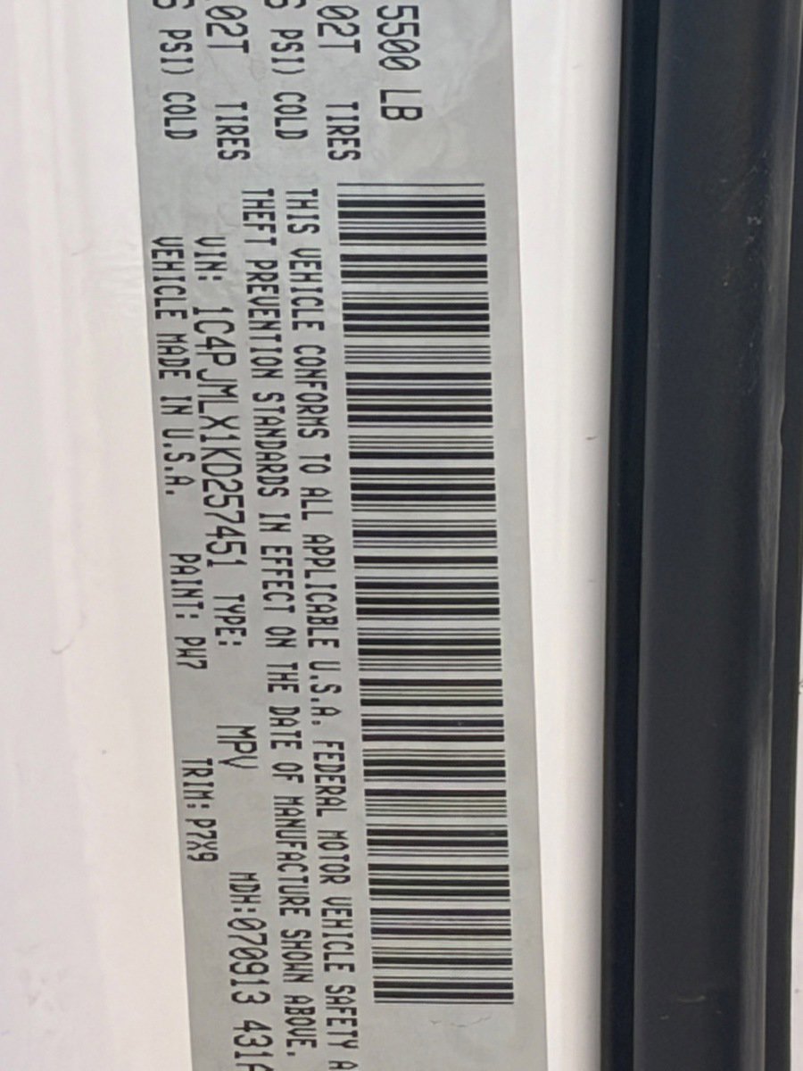 Used 2019 Jeep Cherokee Latitude Plus w/ Cold Weather Group image 12