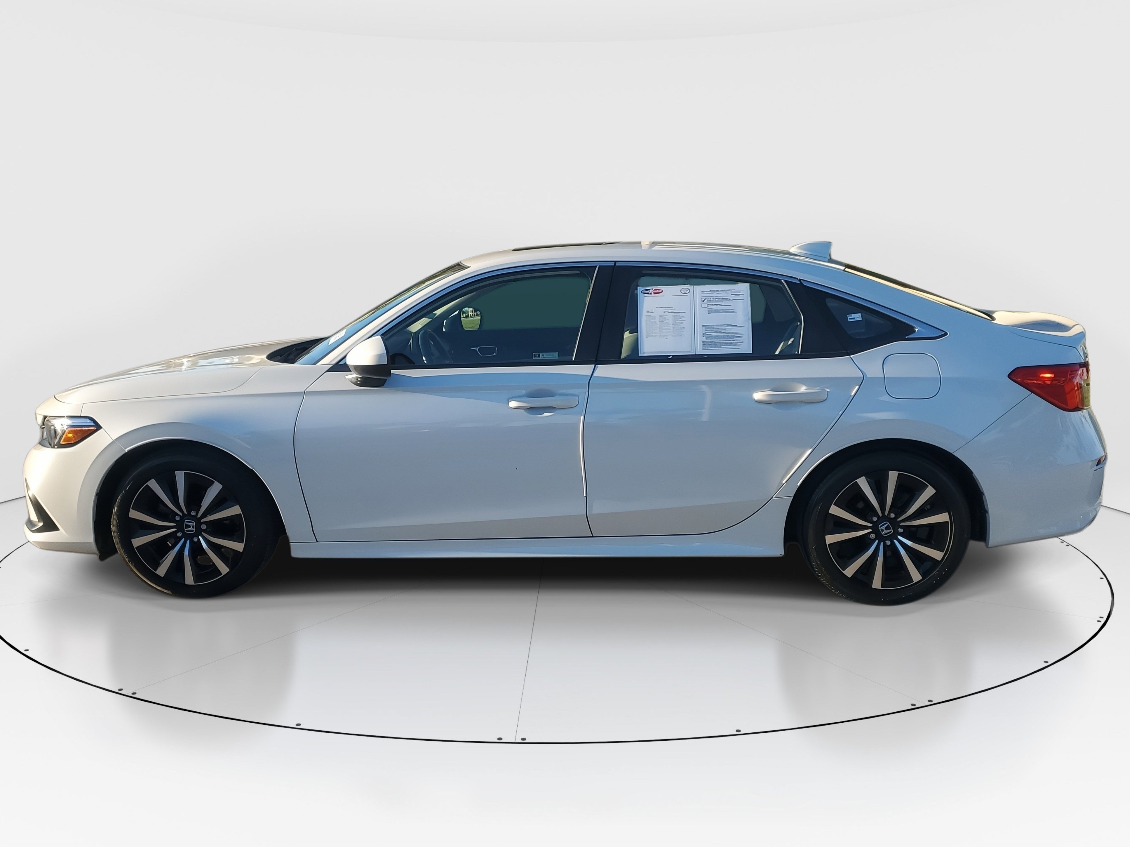 Used 2022 Honda Civic EX image 6