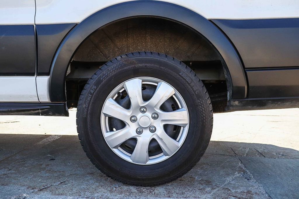 Used 2019 Ford Transit 250 130 Low Roof RWD image 12