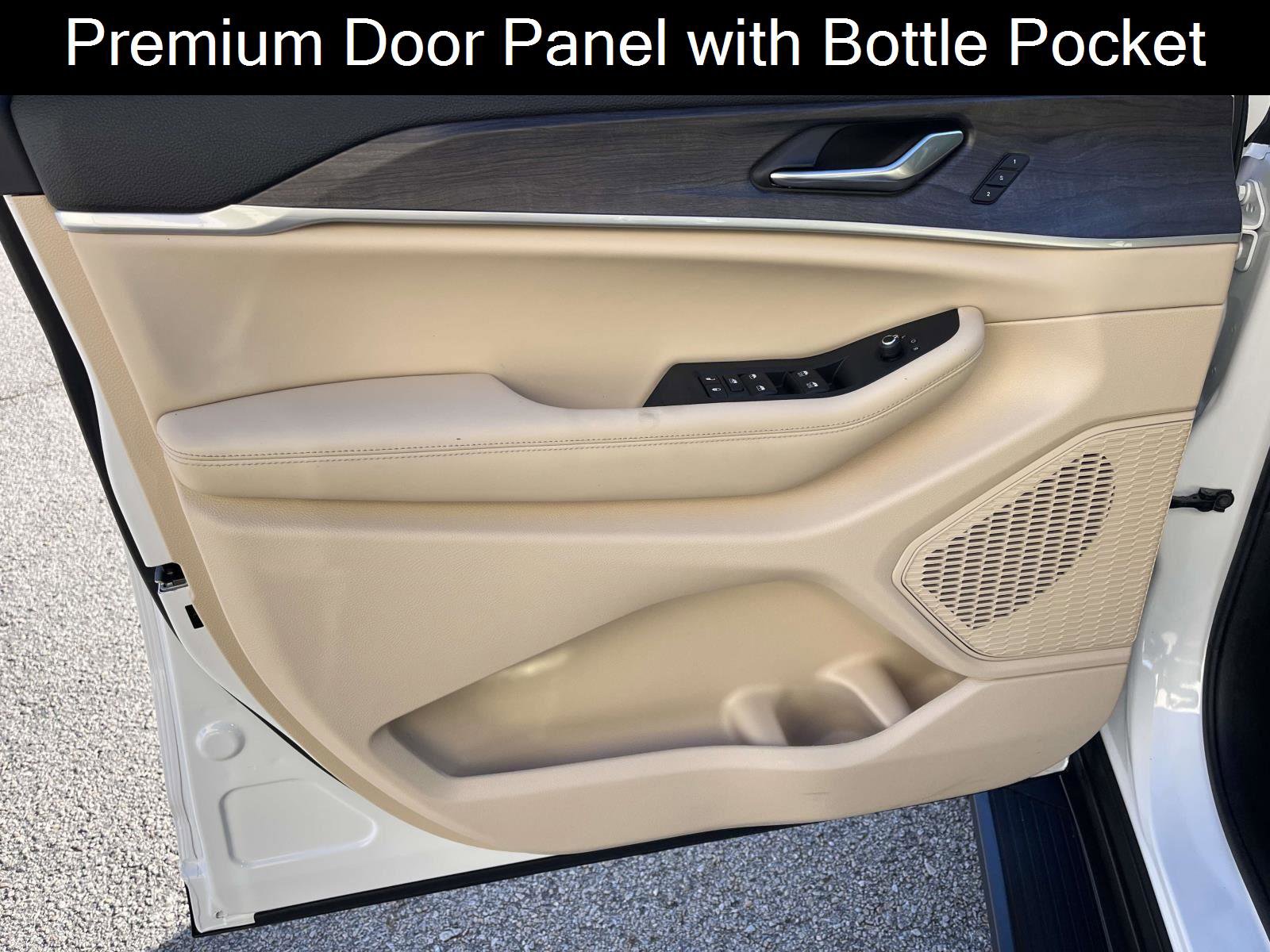 Used 2025 Jeep Grand Cherokee Limited image 14