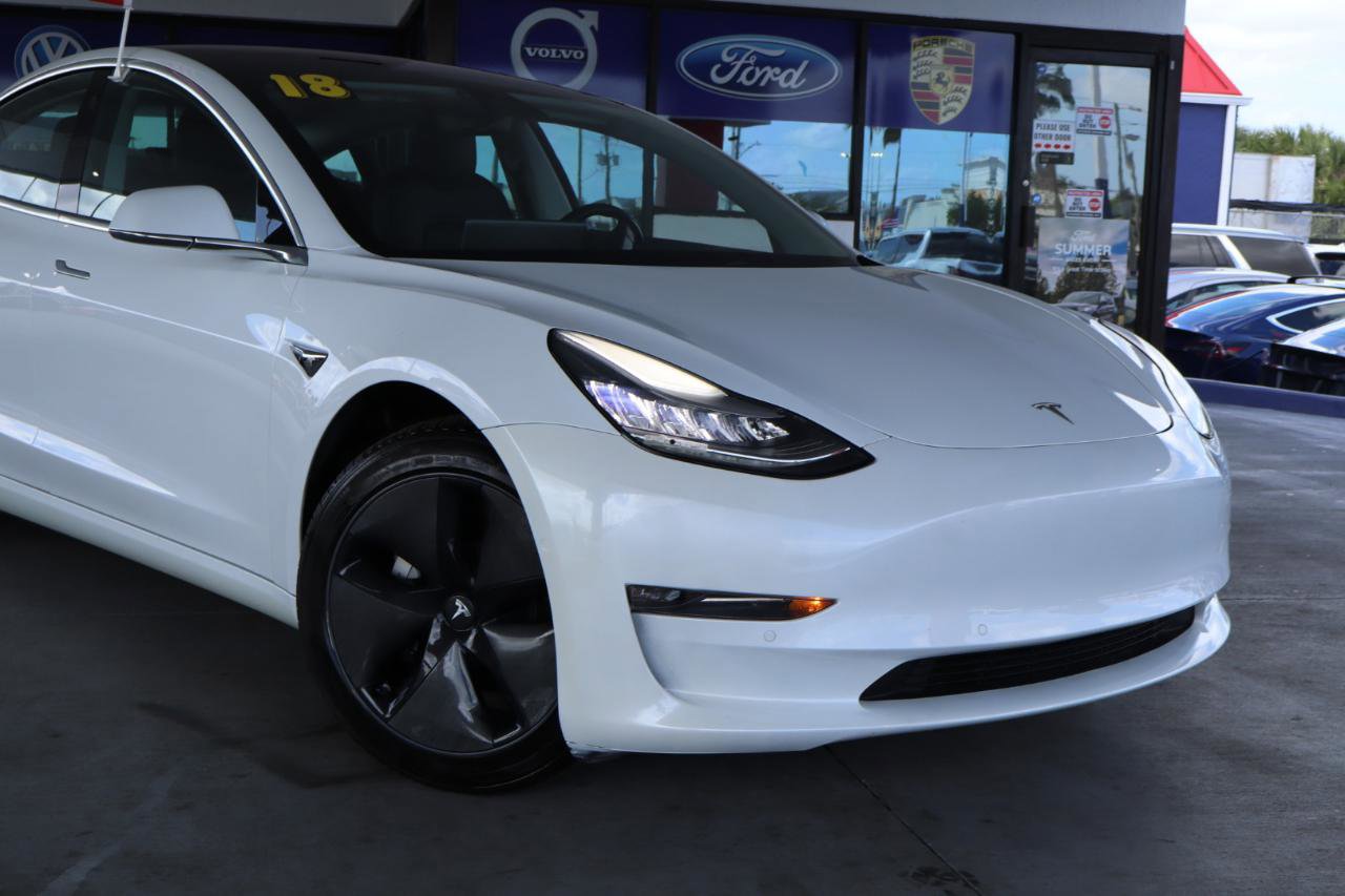 Used 2018 Tesla Model 3 Long Range RWD image 2