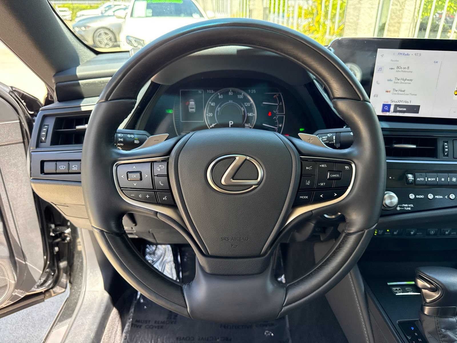 Used 2023 Lexus ES 300h w/ Accessory Package (Z1) FWD image 29