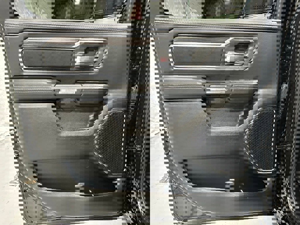 Used 2025 RAM 1500 Laramie image 39