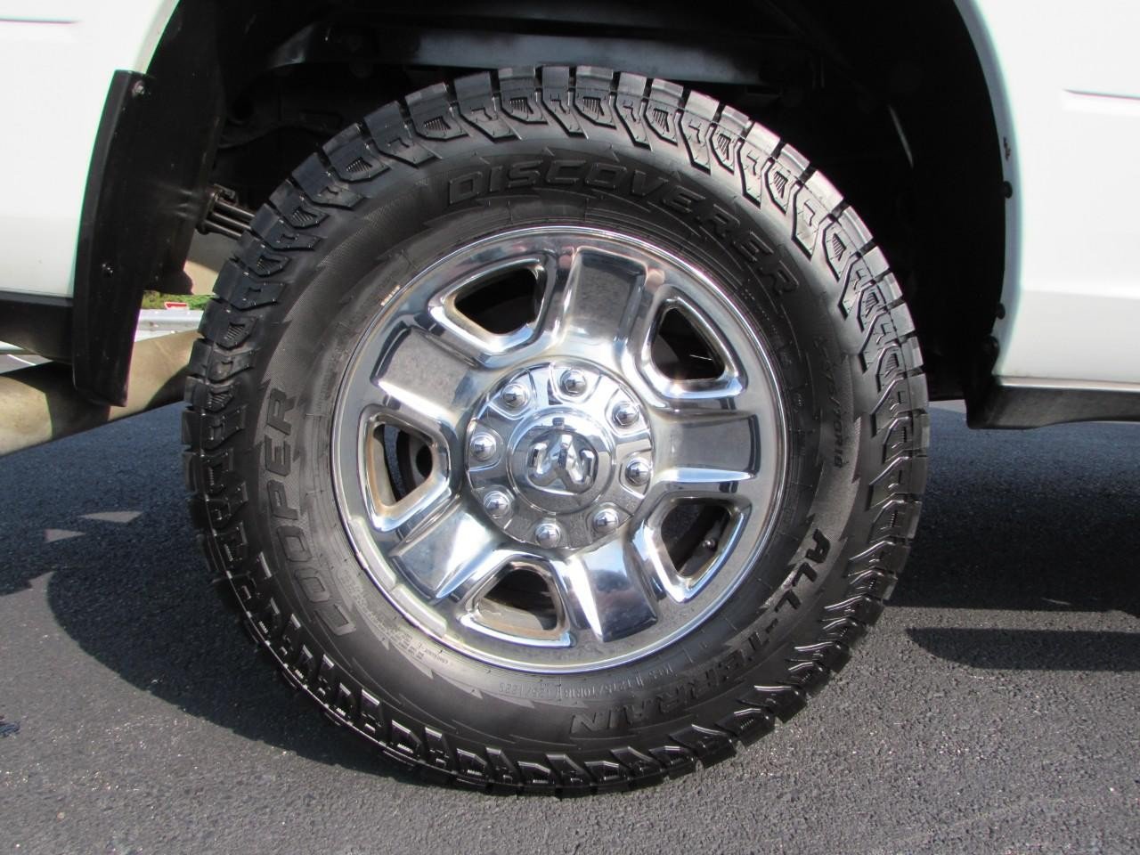 Used 2024 RAM 3500 Big Horn AWD/4WD image 9