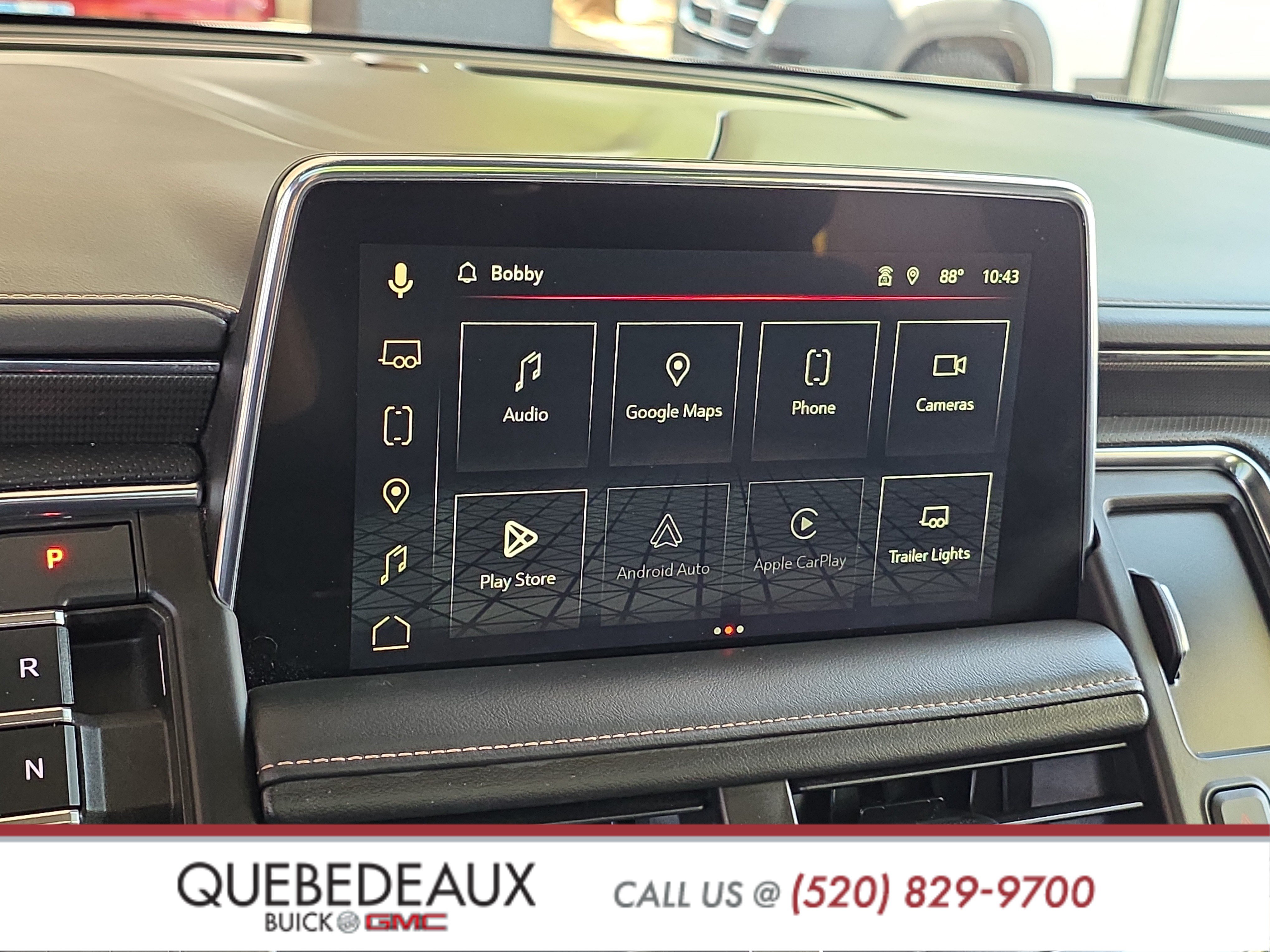 Used 2023 GMC Yukon AT4 w/ Technology Package AWD/4WD image 18